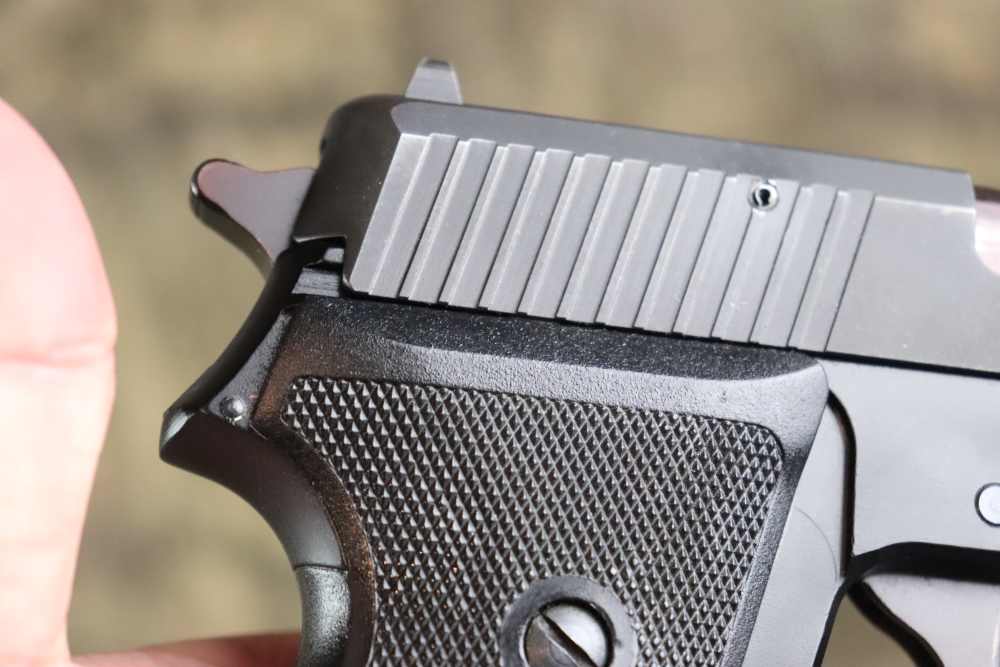 Solothurn Swiss Police Sig P225 9mm semi auto 3.75" 2 mags penny start-img-22
