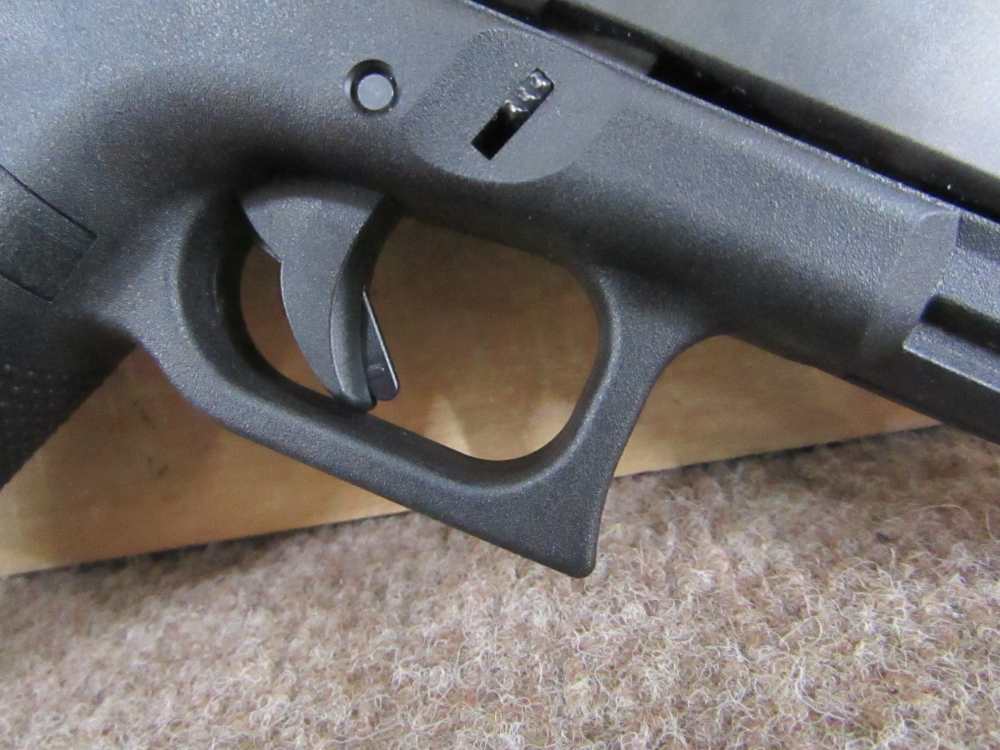 Glock G22 Gen 5 .40 S&W Semiauto Pistol-img-11