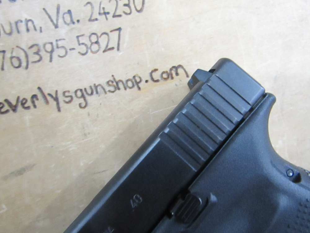 Glock G22 Gen 5 .40 S&W Semiauto Pistol-img-5
