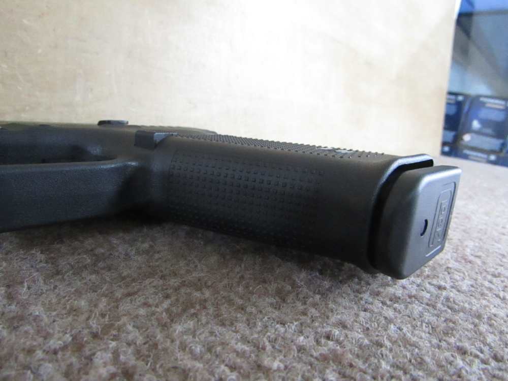 Glock G22 Gen 5 .40 S&W Semiauto Pistol-img-22