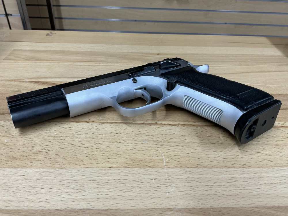 EAA Witness Match 10mm 3 Mags + Case READ-img-5