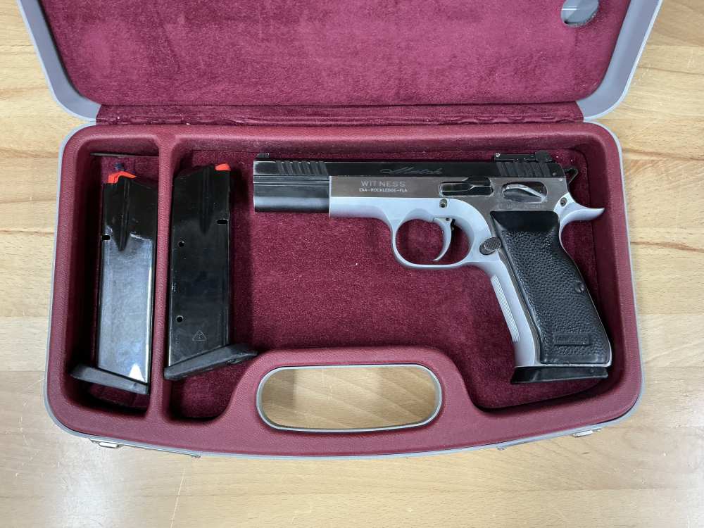 EAA Witness Match 10mm 3 Mags + Case READ-img-0