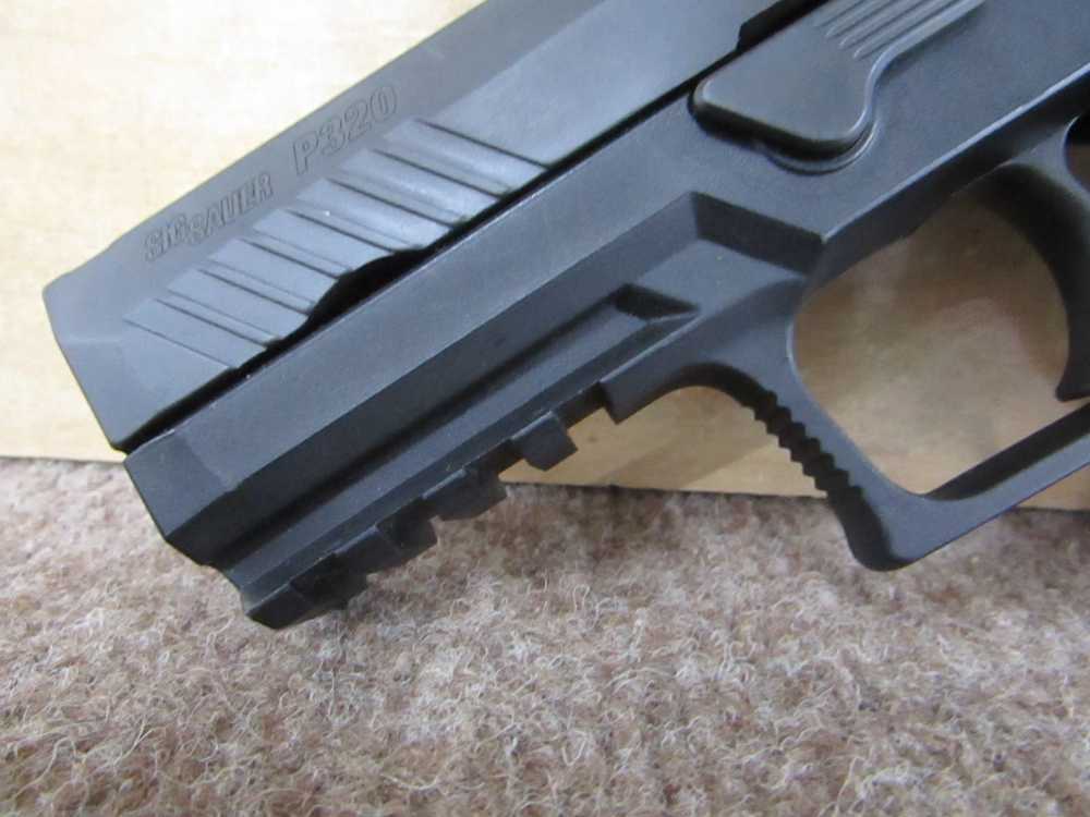 Sig Sauer P320 9mm Semi Auto Pistol 4" Barrel Black-img-4