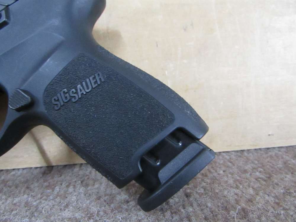 Sig Sauer P320 9mm Semi Auto Pistol 4" Barrel Black-img-1