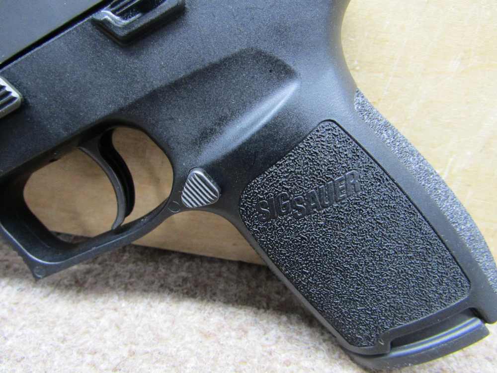 Sig Sauer P320 Carry 9mm 3.9" 17+1 Semi Auto Pistol-img-4
