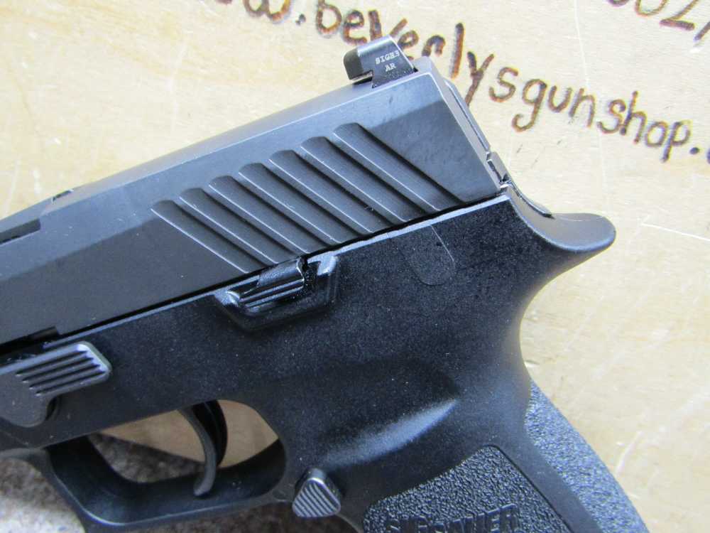 Sig Sauer P320 Carry 9mm 3.9" 17+1 Semi Auto Pistol-img-5