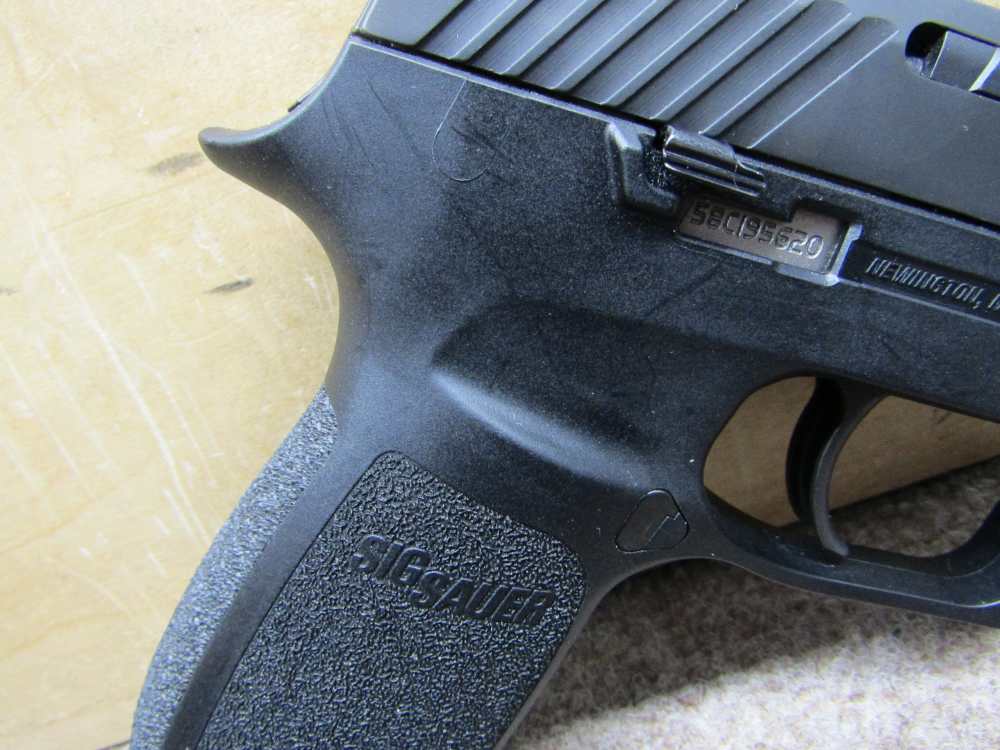Sig Sauer P320 Carry 9mm 3.9" 17+1 Semi Auto Pistol-img-11