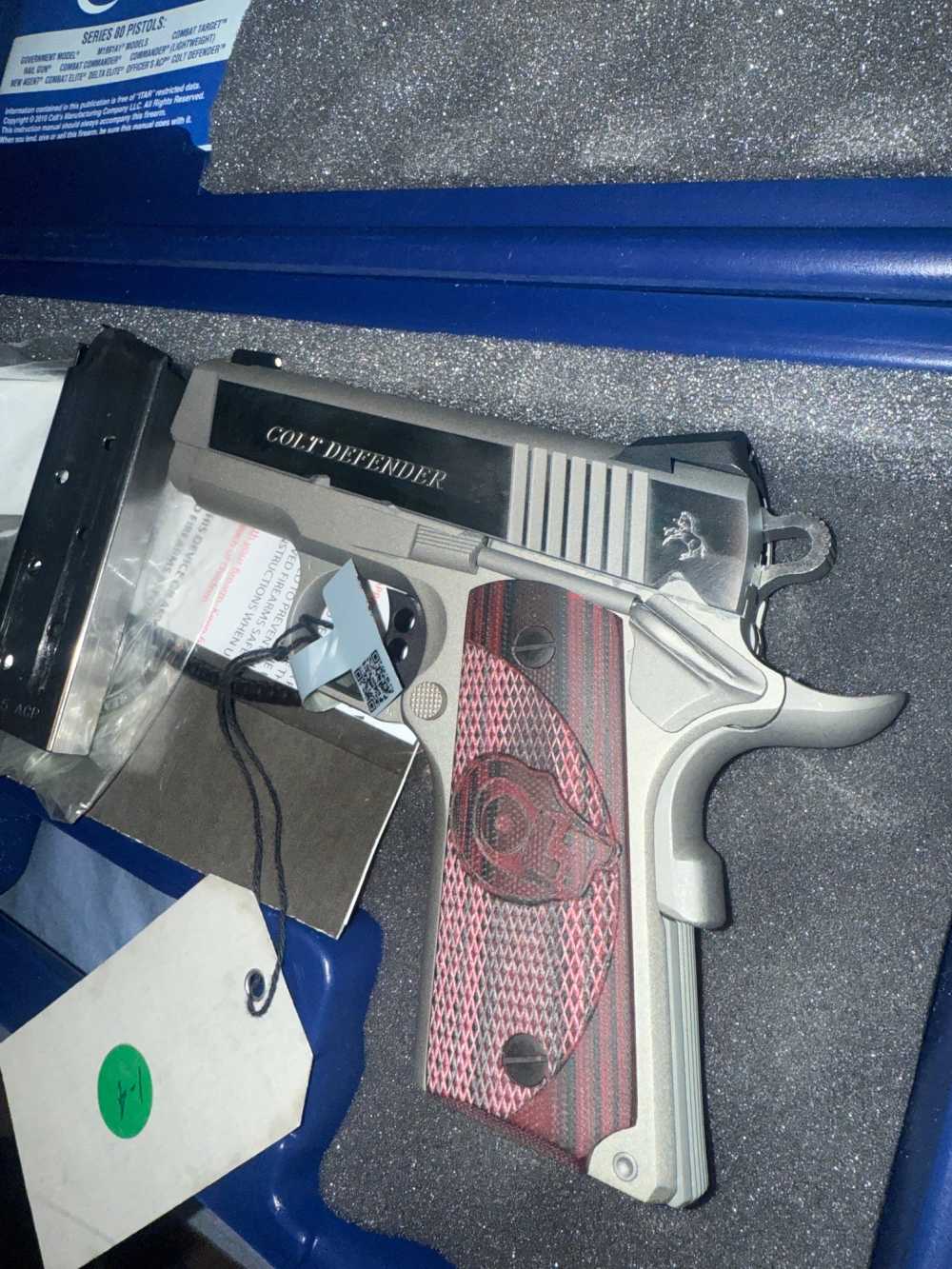 Colt defender NIB NEVER FIRED -img-0
