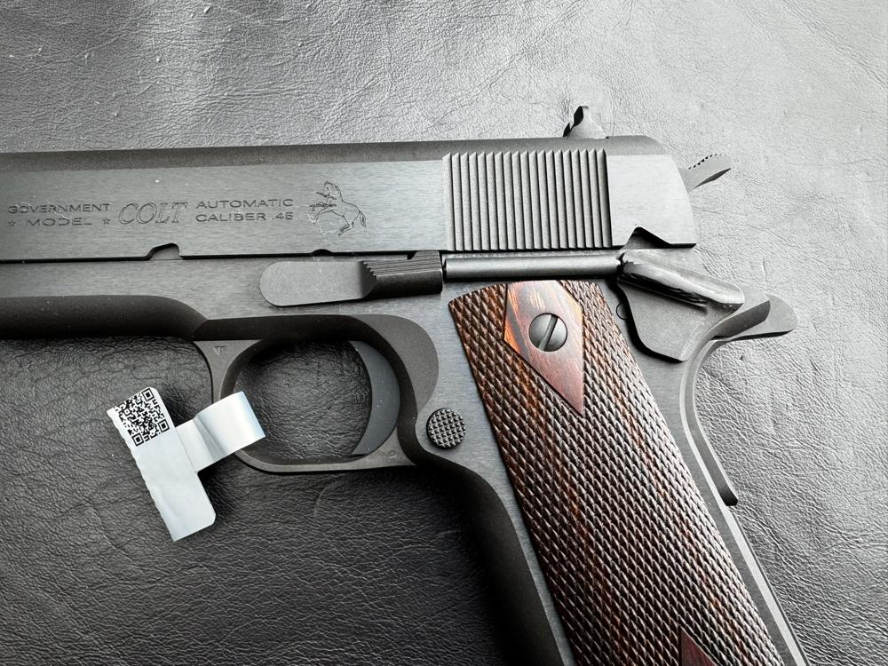 Colt 1911 Government Classic Series 70 .45 ACP Blued 5" Rosewood Grips-img-3