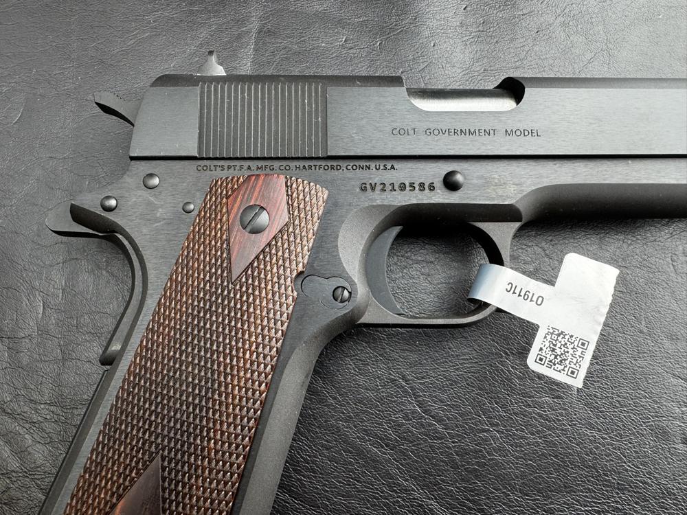 Colt 1911 Government Classic Series 70 .45 ACP Blued 5" Rosewood Grips-img-7