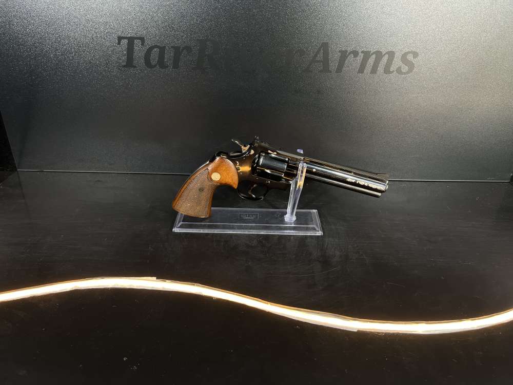 Colt 357 Revolver-img-7