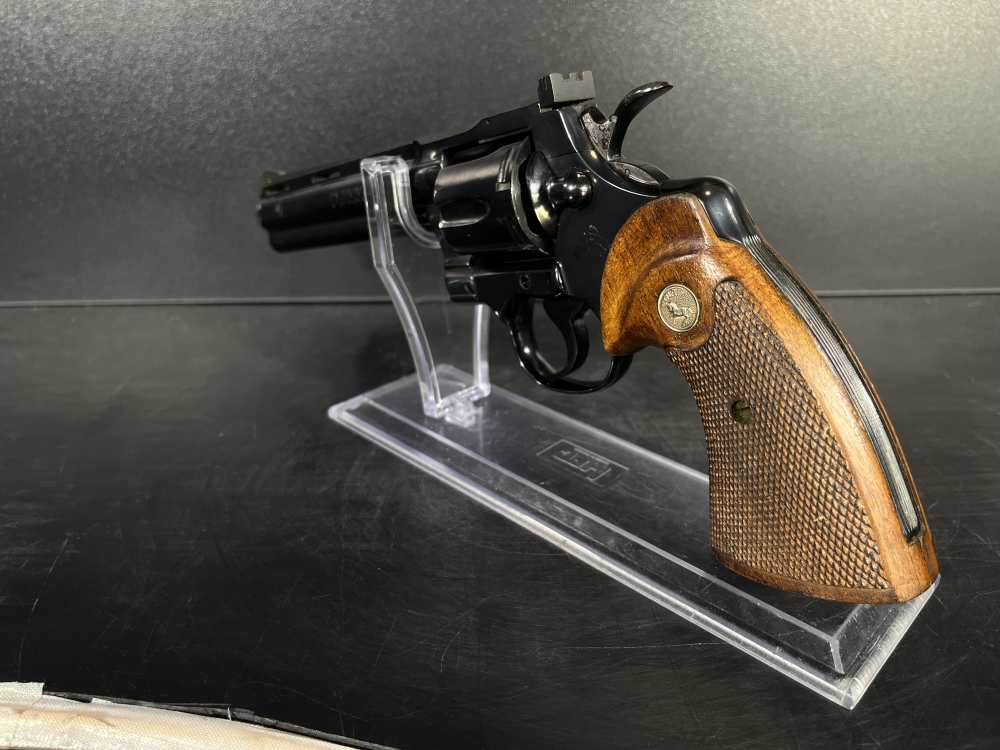 Colt 357 Revolver-img-2
