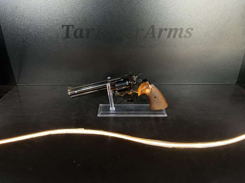 Colt 357 Revolver-img-0