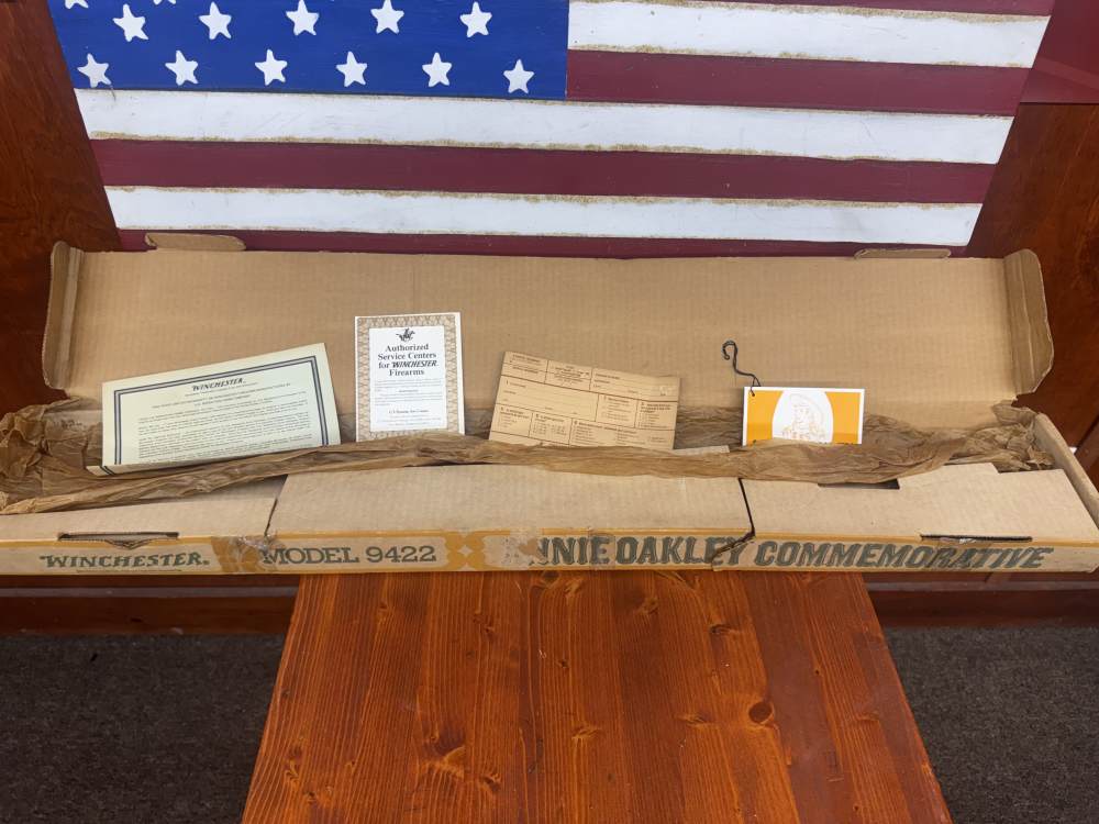 Winchester 9422 XTR Annie Oakley Commemorative .22 LR Lever Action Rifle -img-1