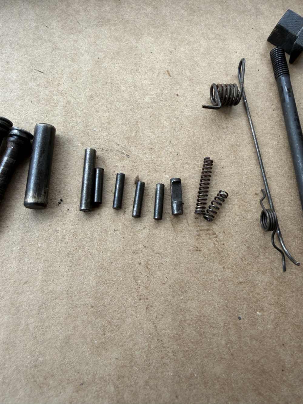 WOW! RARE! BAKELITE DONG ROMANIA BATTLEFIELD AK47 PARTS KIT 7.62 MATCHING-img-2