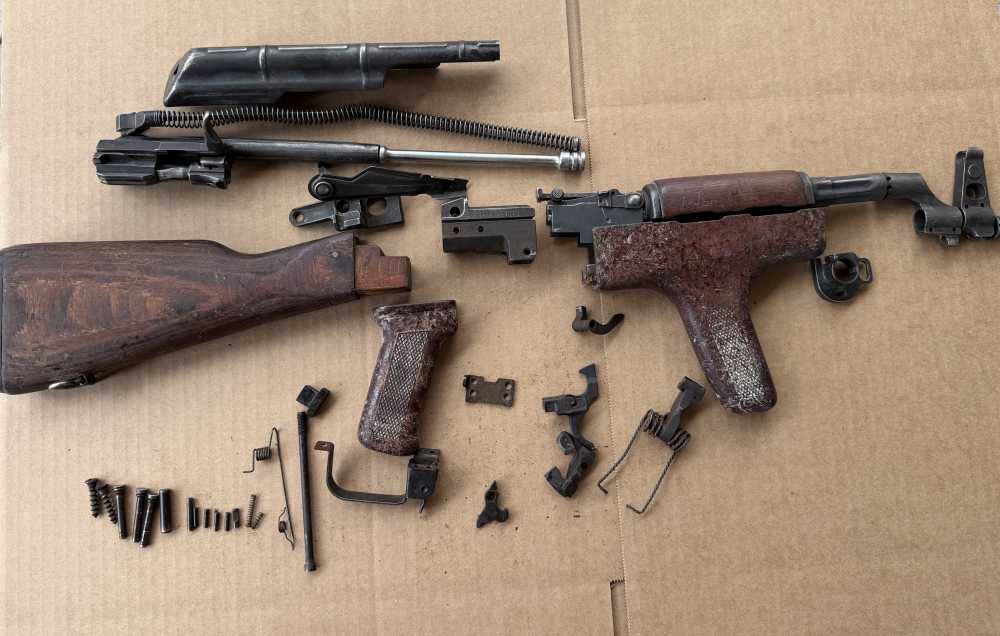 WOW! RARE! BAKELITE DONG ROMANIA BATTLEFIELD AK47 PARTS KIT 7.62 MATCHING-img-0