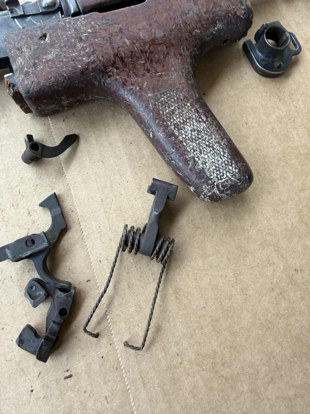 WOW! RARE! BAKELITE DONG ROMANIA BATTLEFIELD AK47 PARTS KIT 7.62 MATCHING-img-7