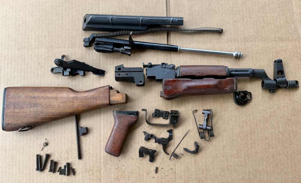CLEAN PALM SWELL HANDGUARDS 1963 ROMANIAN HARDWOOD BLUED AKM KIT 7.62x39-img-0