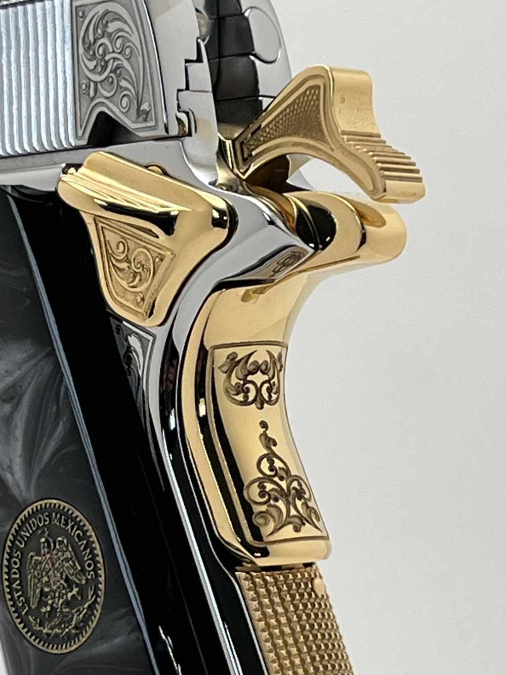 WOW FACTOR. NIB.  COLT SUPER 38 scroll engraved gold accents -img-14