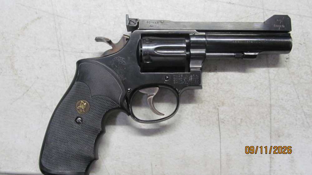 Smith & Wesson Model 10 .38 Special-img-1