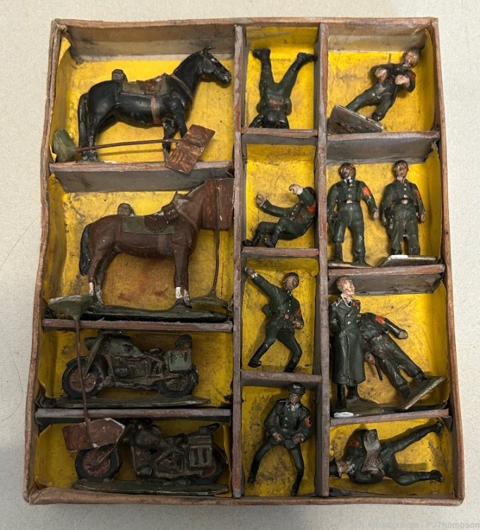 Original WW2 German Blitzkrieg Hammer Led/Pewter Toy Soldier Set RARE -img-2