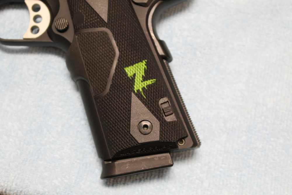 Para-USA Expert Commander in 45ACP, Unfired with CT LG0401z red laser grips-img-4