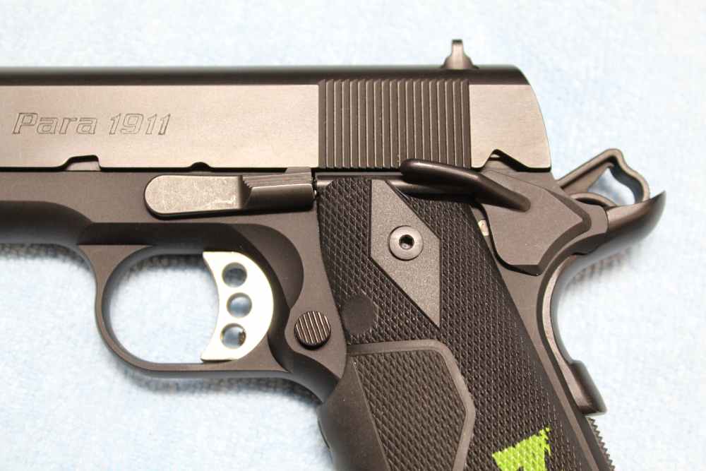 Para-USA Expert Commander in 45ACP, Unfired with CT LG0401z red laser grips-img-3