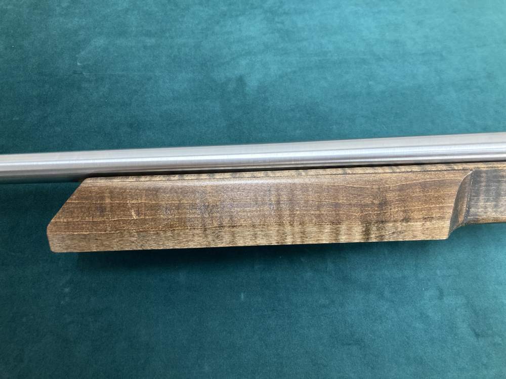 Remington 700 .223 Rem with extra stock and Sightron scope.-img-9