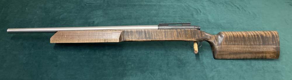 Remington 700 .223 Rem with extra stock and Sightron scope.-img-1