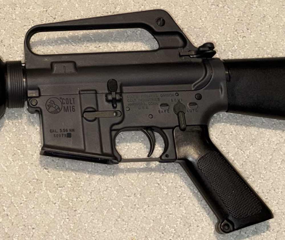 Colt M16 20” excellent condition with additional 14.5” upper-img-3