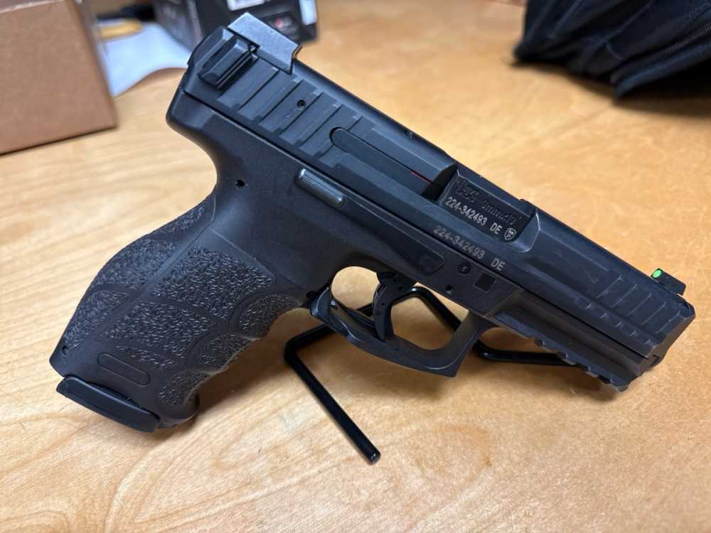 Heckler & Koch VP9 - GC - 9x19 - W/Holster - PENNY! .01! NR!-img-3