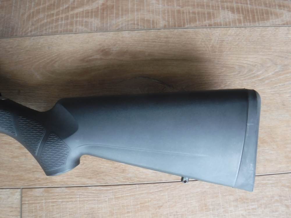 Like new  Tikka T3 stainless .243 Win.  with matching 1" rings, youth women-img-4