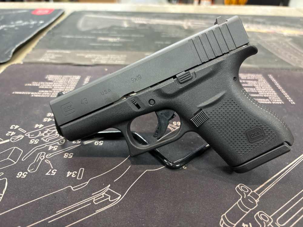 Glock 43 - 9x19 - W/Box - VGC - PENNY! .01! NR!-img-1