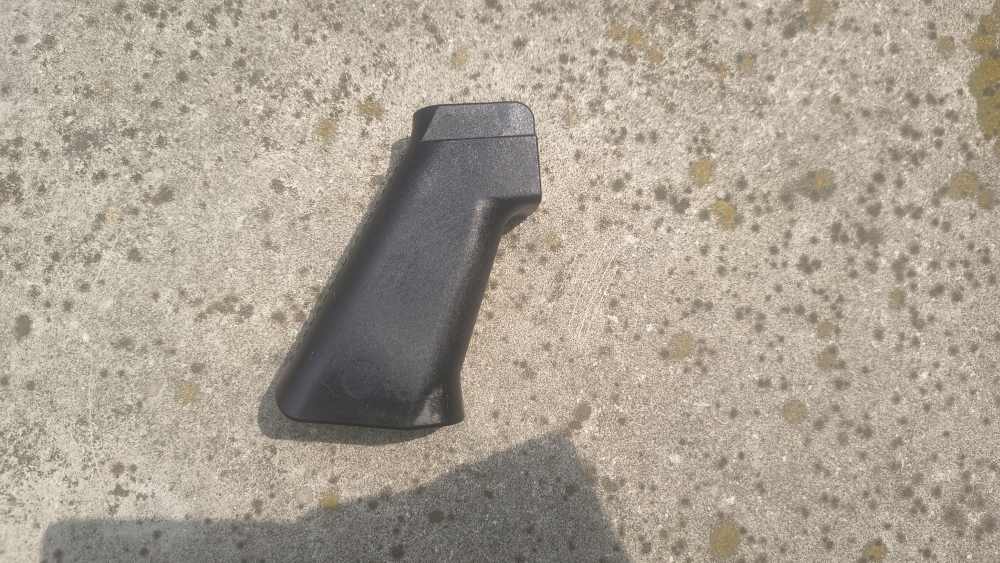 Brownells BRN 10 PROTO grip, black like new -img-1