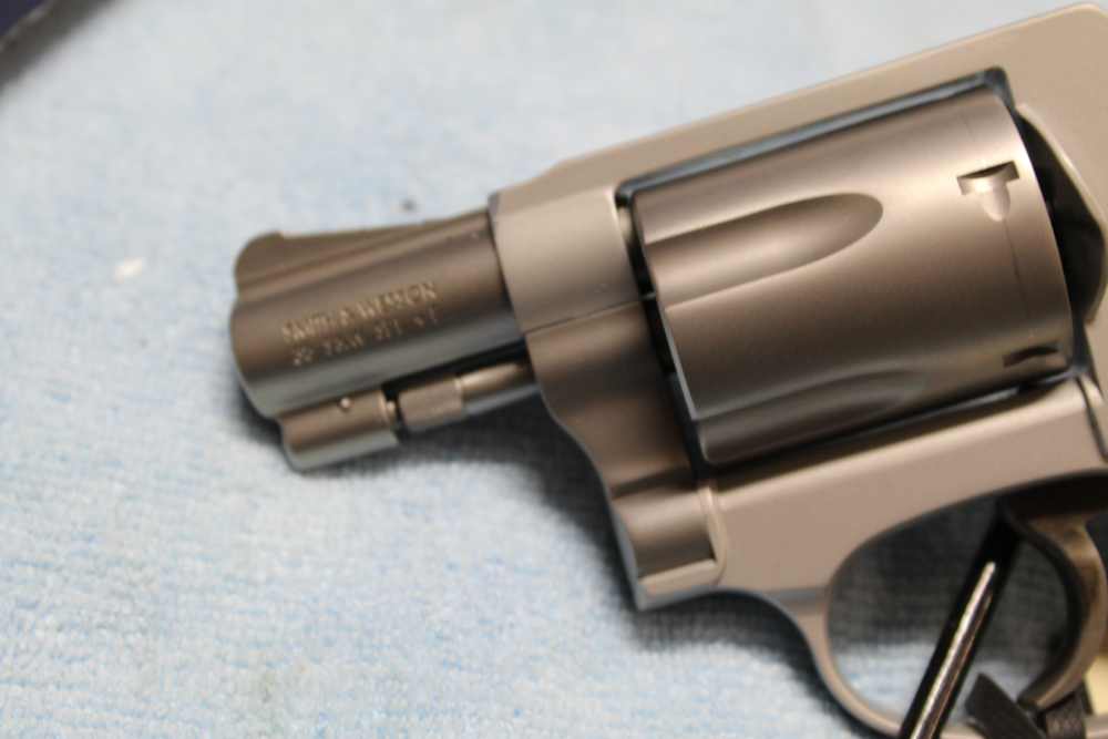 Smith & Wesson 637-2 Airweight .38 Special +P, Crimson Trace Grips New -img-2
