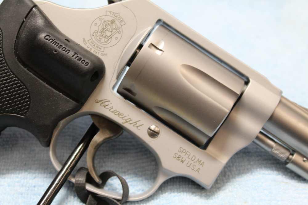 Smith & Wesson 637-2 Airweight .38 Special +P, Crimson Trace Grips New -img-9