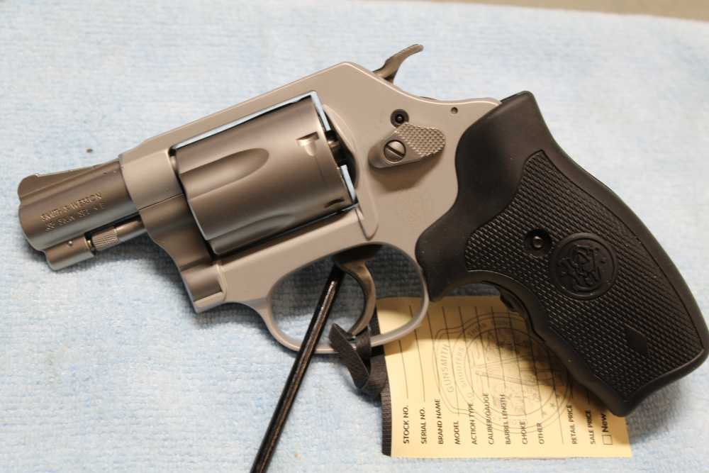 Smith & Wesson 637-2 Airweight .38 Special +P, Crimson Trace Grips New -img-1