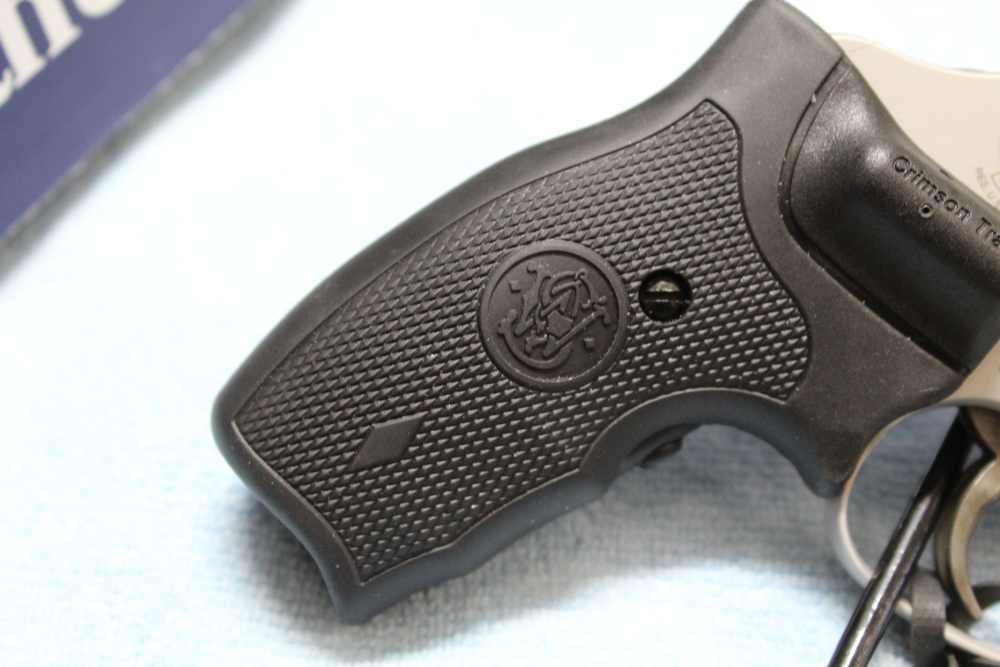 Smith & Wesson 637-2 Airweight .38 Special +P, Crimson Trace Grips New -img-7