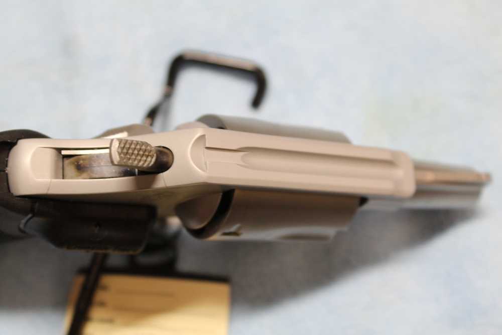 Smith & Wesson 637-2 Airweight .38 Special +P, Crimson Trace Grips New -img-12