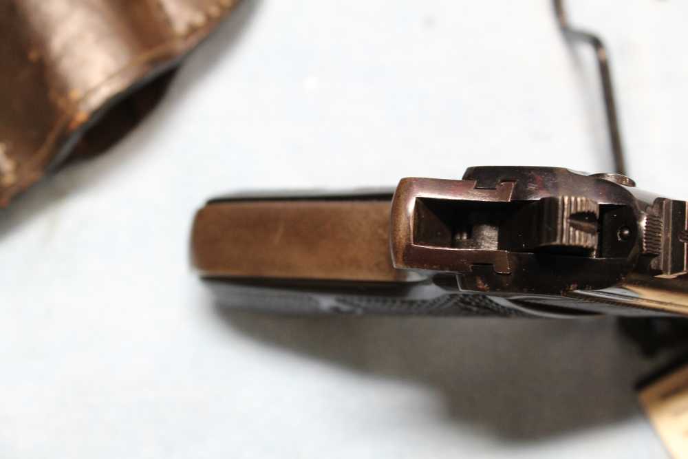 Walther PP in 7.65mm (.32 ACP), with leather holster-img-8