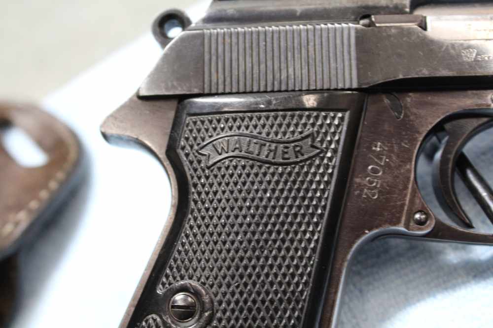 Walther PP in 7.65mm (.32 ACP), with leather holster-img-18