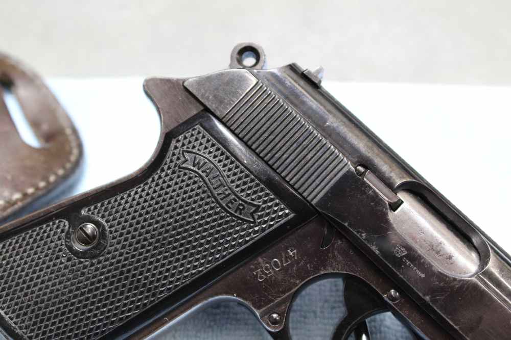 Walther PP in 7.65mm (.32 ACP), with leather holster-img-3