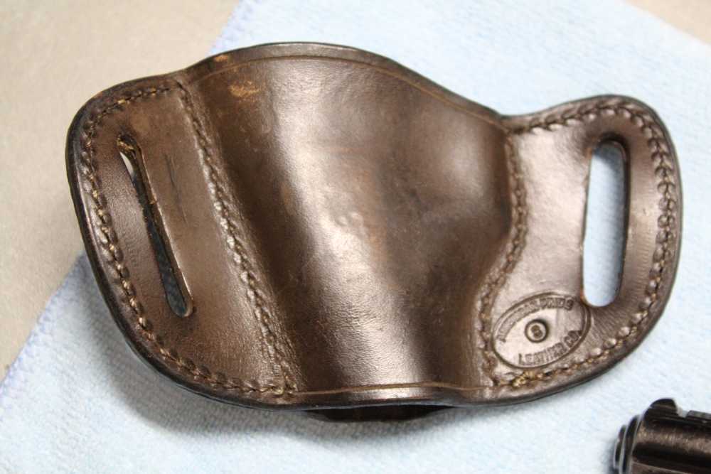 Walther PP in 7.65mm (.32 ACP), with leather holster-img-30