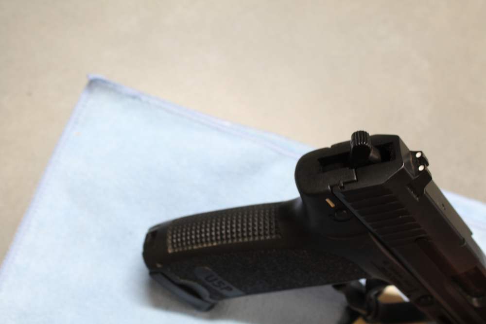 Heckler & Koch USP45 V1, .45ACP, nice condition-img-11