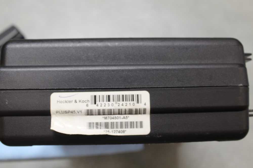 Heckler & Koch USP45 V1, .45ACP, nice condition-img-18