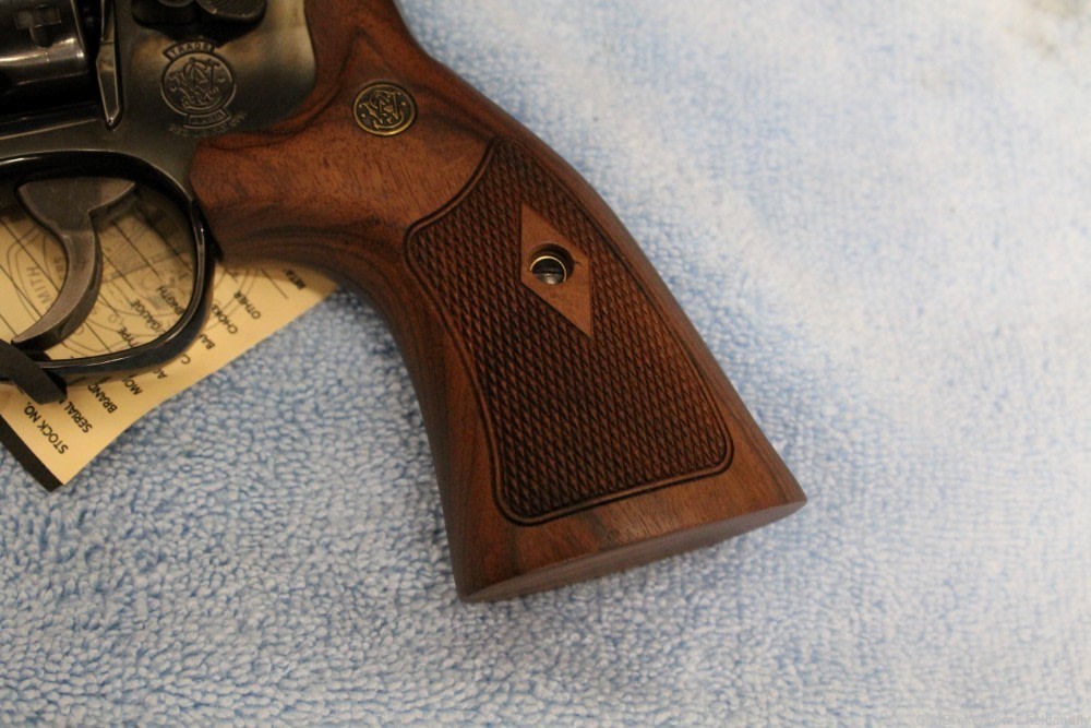 Smith & Wesson Model 48-7 revolver in .22 MRF CTG (.22 Magnum) 4-inch-img-17