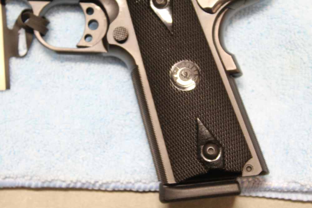 Taurus PT 1911 in .45 ACP, Excellent Condition, Factory Box, 2 magazines-img-4