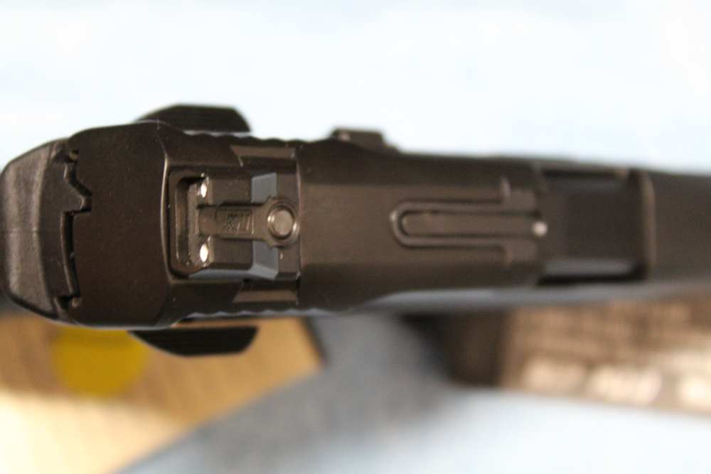 Smith & Wesson M&P380 Shield EZ M2.0 with Thumb Safety New Condition-img-7