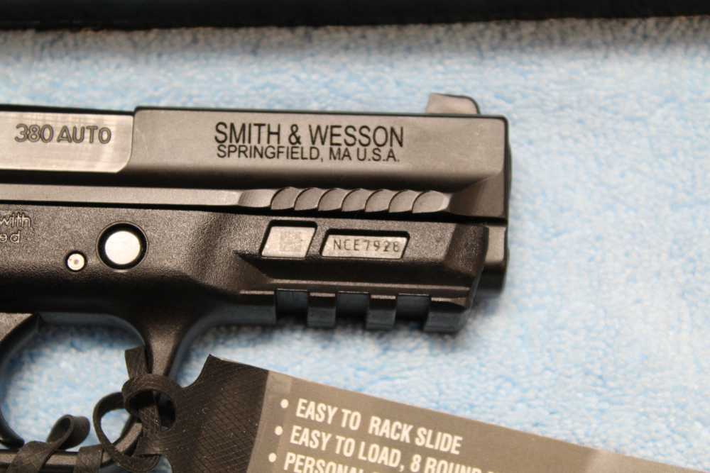 Smith & Wesson M&P380 Shield EZ M2.0 with Thumb Safety New Condition-img-5