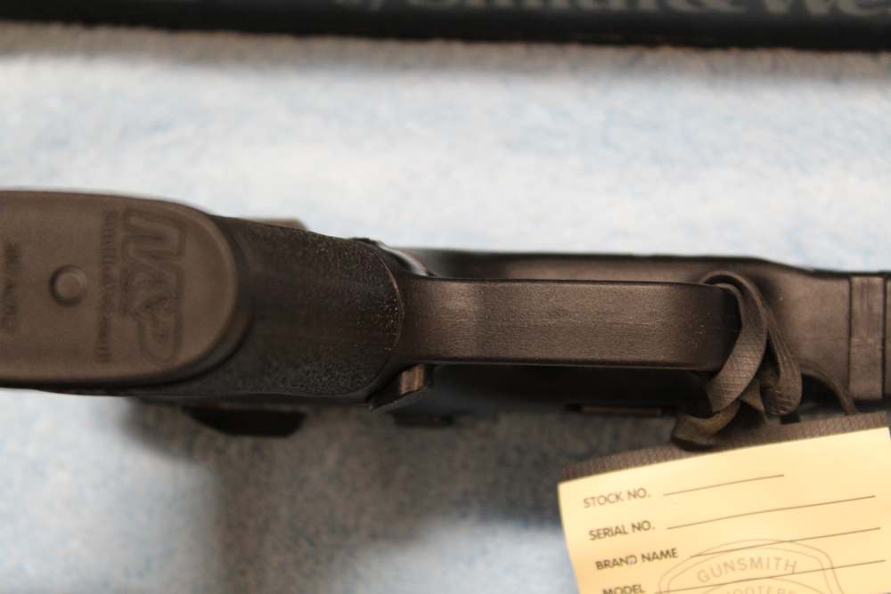 Smith & Wesson M&P380 Shield EZ M2.0 with Thumb Safety New Condition-img-10